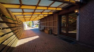 Radurlauber vor dem Gästehaus im Huntetal Goldenstedt